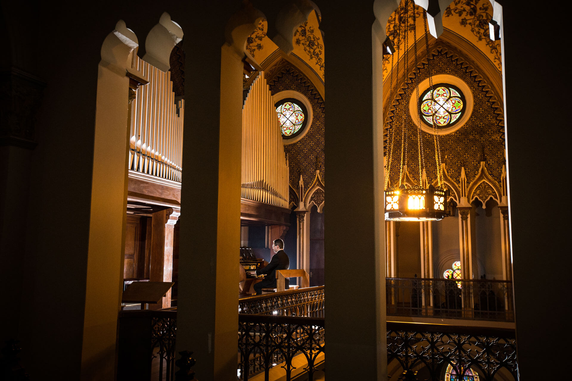 Músico em Curitiba tocando em Catedral - Heber de Castro